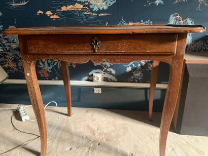 Petite table cabaret en bois naturel ouvrant...