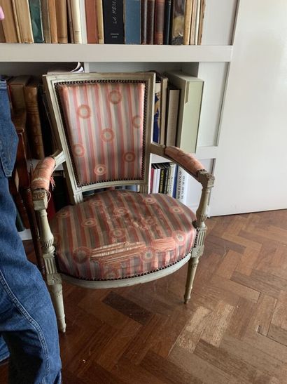 2 fauteuils en bois peint crème Directoi...