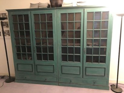 Paire de bibliothèques en bois peint bleu...
