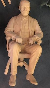 *Sculpture en résine représentant Freud.
Cachet...