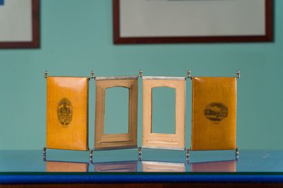 Porte-photo dépliant en bois et métal 
