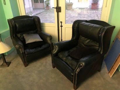 *Paire de fauteuils confortables en cuir...