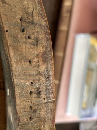 Une paire de fauteuils cabriolets en bois...