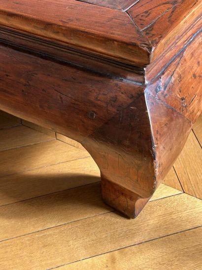 Grande table basse chinois en bois exotique...