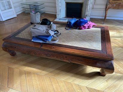 Grande table basse chinois en bois exotique...