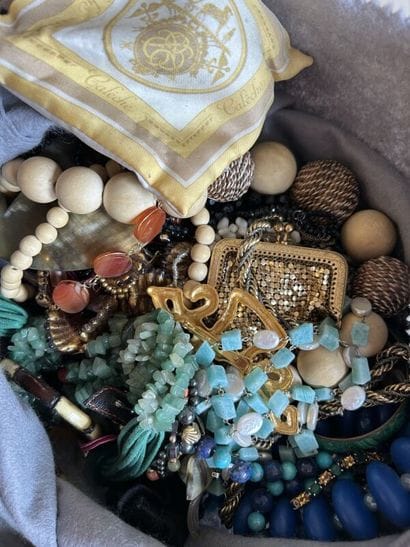 Lot de BIJOUX fantaisie