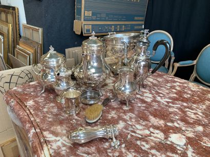 LOT d'objets divers en métal argenté