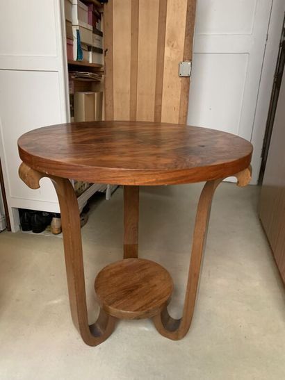 Veneered tripod pedestal table circa 1930...