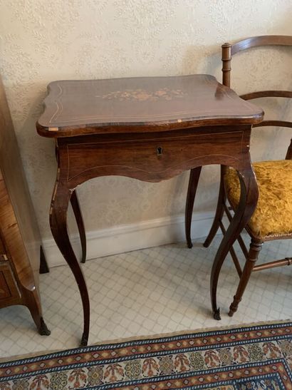 Chiffonier in veneered wood and rose marquetry...