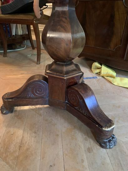 Louis-Philippe period tripod pedestal table,...
