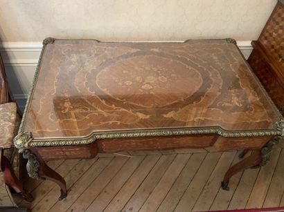 Flat desk in veneered wood with scrolls and...