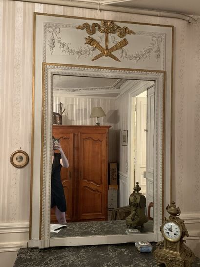 Painted and gilded wood overmantel mirror...