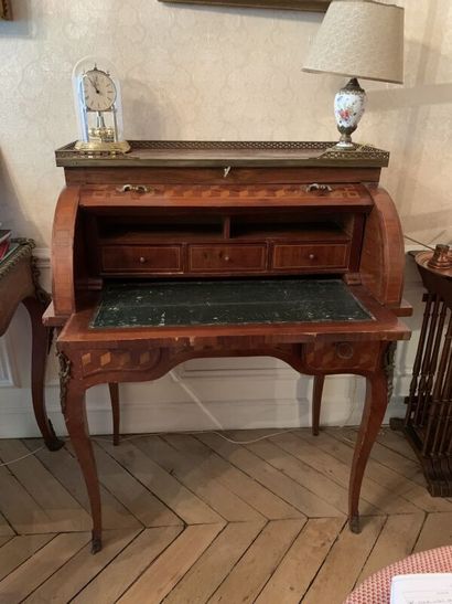 Small cylinder desk in veneered wood and...