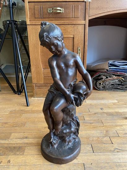 Marcel DEBUT
Woman with a jug
Proof in bronze...