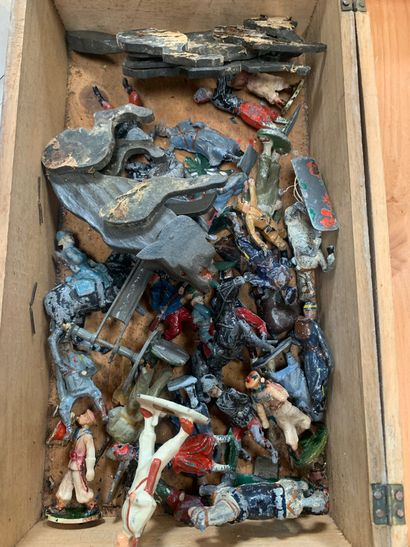 LOT of lead soldiers and silver-plated c...