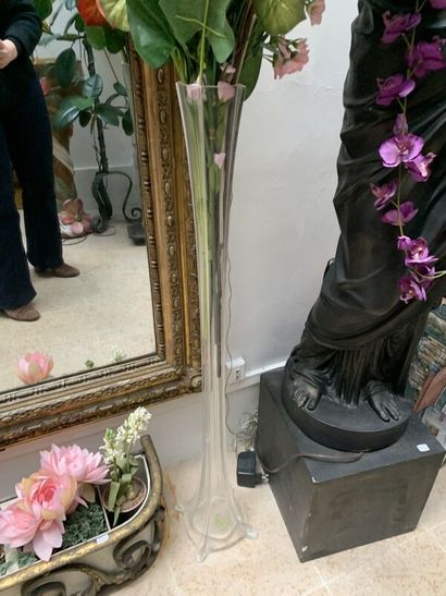 Large molded glass soliflore. Height: 100...