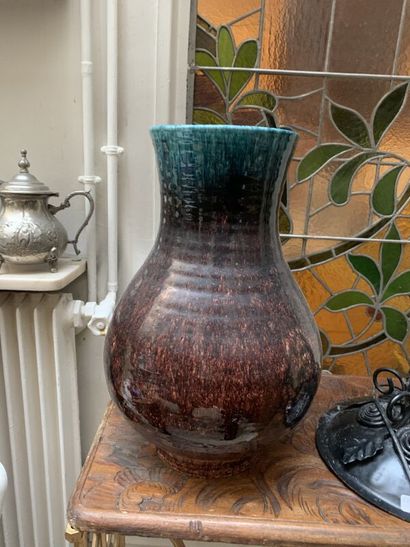 Large turquoise and red sang-de-boeuf glazed...