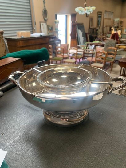 Silver-plated caviar bowl with two handles,...