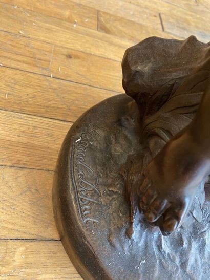 Marcel DEBUT
Woman with a jug
Proof in bronze...