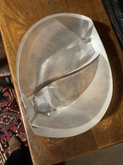 LALIQUE FRANCE
Philippines model
Moulded...