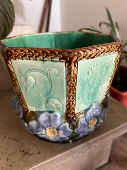 A barbotine pot cover and a small selette...