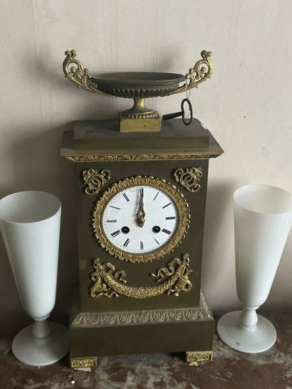 Bollard clock in sheet metal and gilt bronze...