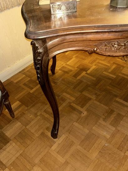 Desk table in natural wood 
H. 73 x W. 116...