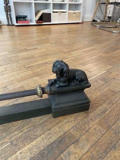 Mantelpiece bar topped by two recumbent dogs
Length:...