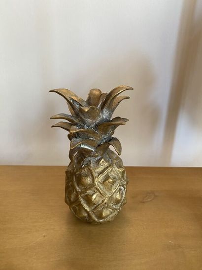 Pineapple in gilded metal
H.15cm