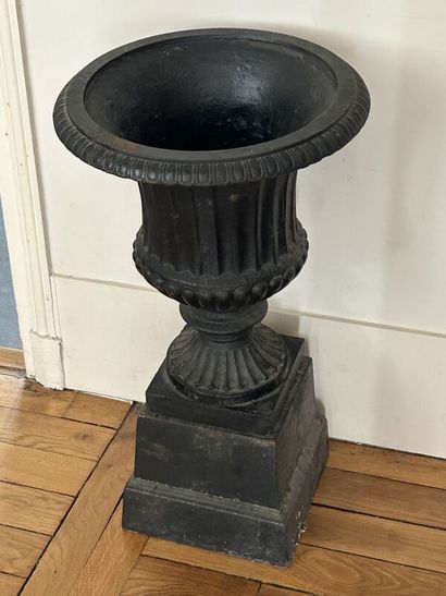 Pair of Medici vases on pedestal
Black painted...