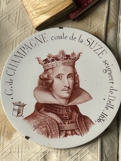 Porcelain dish decorated with the Count de...