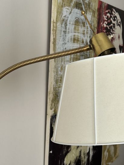 Brass reading lamp with twist system
H 170...