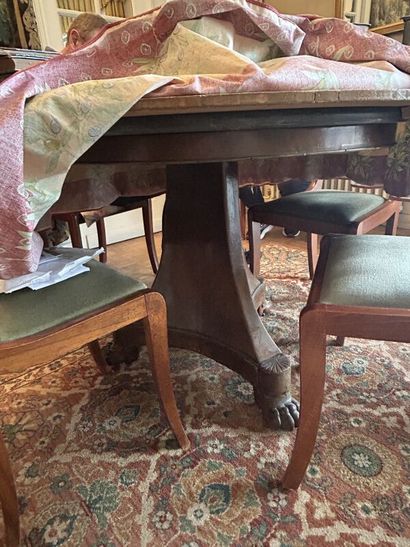 Mahogany and mahogany veneer pedestal table...