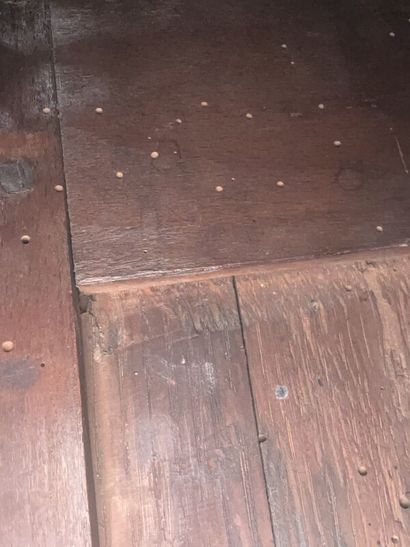 Small veneered child's secretary,
Cut-edge...