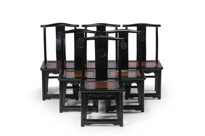 CHINA - 20th century
Set of six chairs in...
