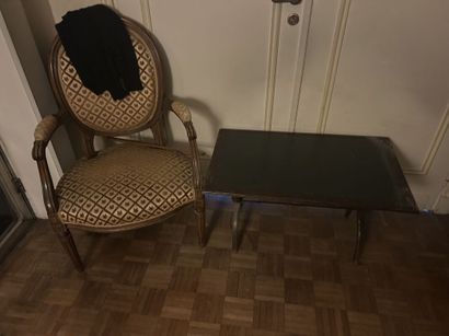 Lot: A medallion armchair and a small coffee...