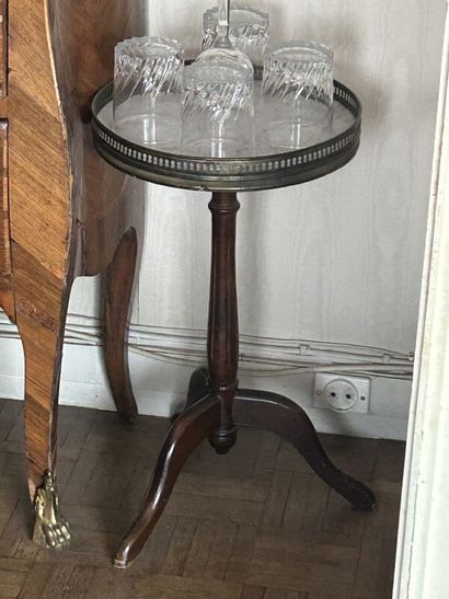 Pair of small tripod pedestal tables, end...