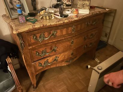 Large veneered chest of drawers opening to...