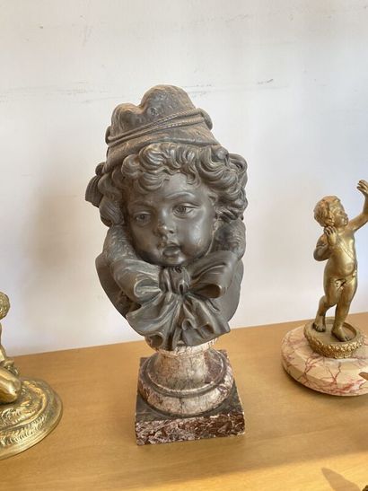 Emile GUILLEMIN (1841 - 1907)
Child's bust...