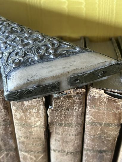 Large wooden flintlock pistol, silver ? And...