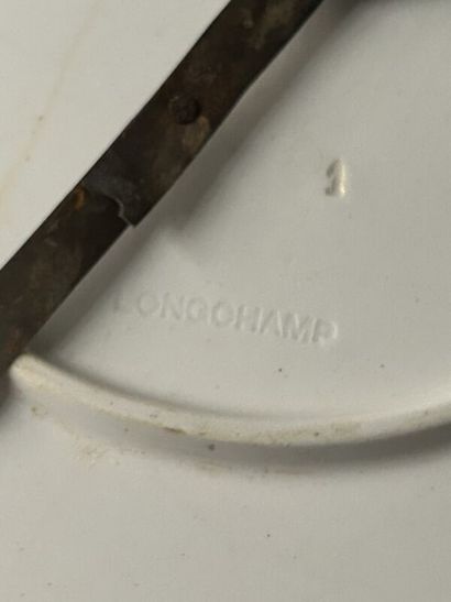 Porcelain dish decorated with the Count de...