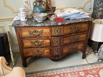 Leaf-inlaid wood chest of drawers with curved...