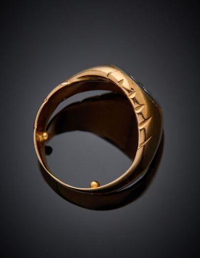 BAGUE chevalière en platine (min.800‰) et...