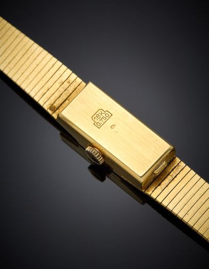 BRACELET MONTRE carrée de dame en or jaune...