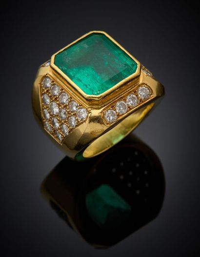 Importante BAGUE en or jaune (750‰) serti...