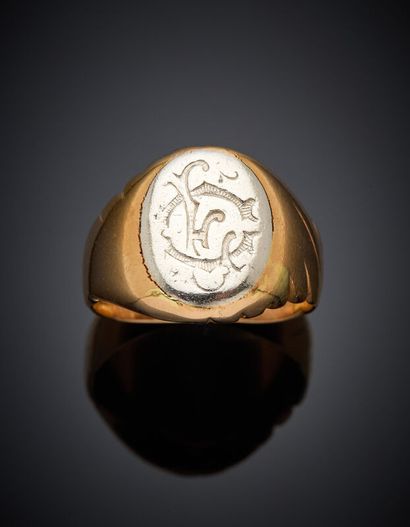 BAGUE chevalière en platine (min.800‰) et...