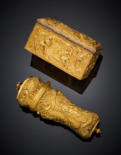 NECESSAIRE de BEAUTE et BOITE rectangulaire...