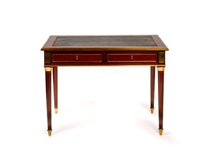 Small, flat ladies’ desk, rectangular in...
