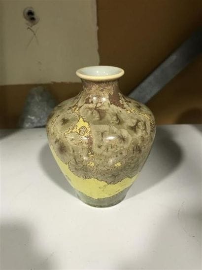 SEVRES (MANUFACTURE NATIONALE)
Petit soliflore...