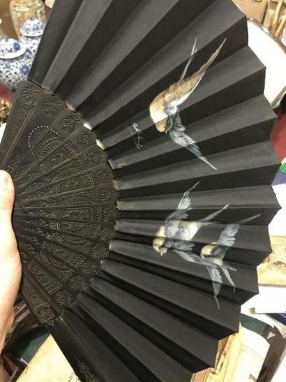 Eventail début XIXème siècel, monture en...